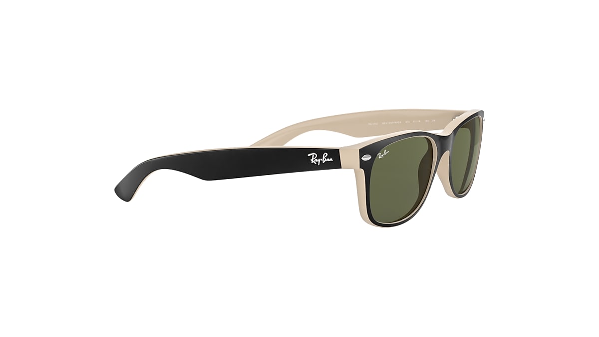 New Wayfarer Color Mix Sunglasses in Black and Green | Ray-Ban®