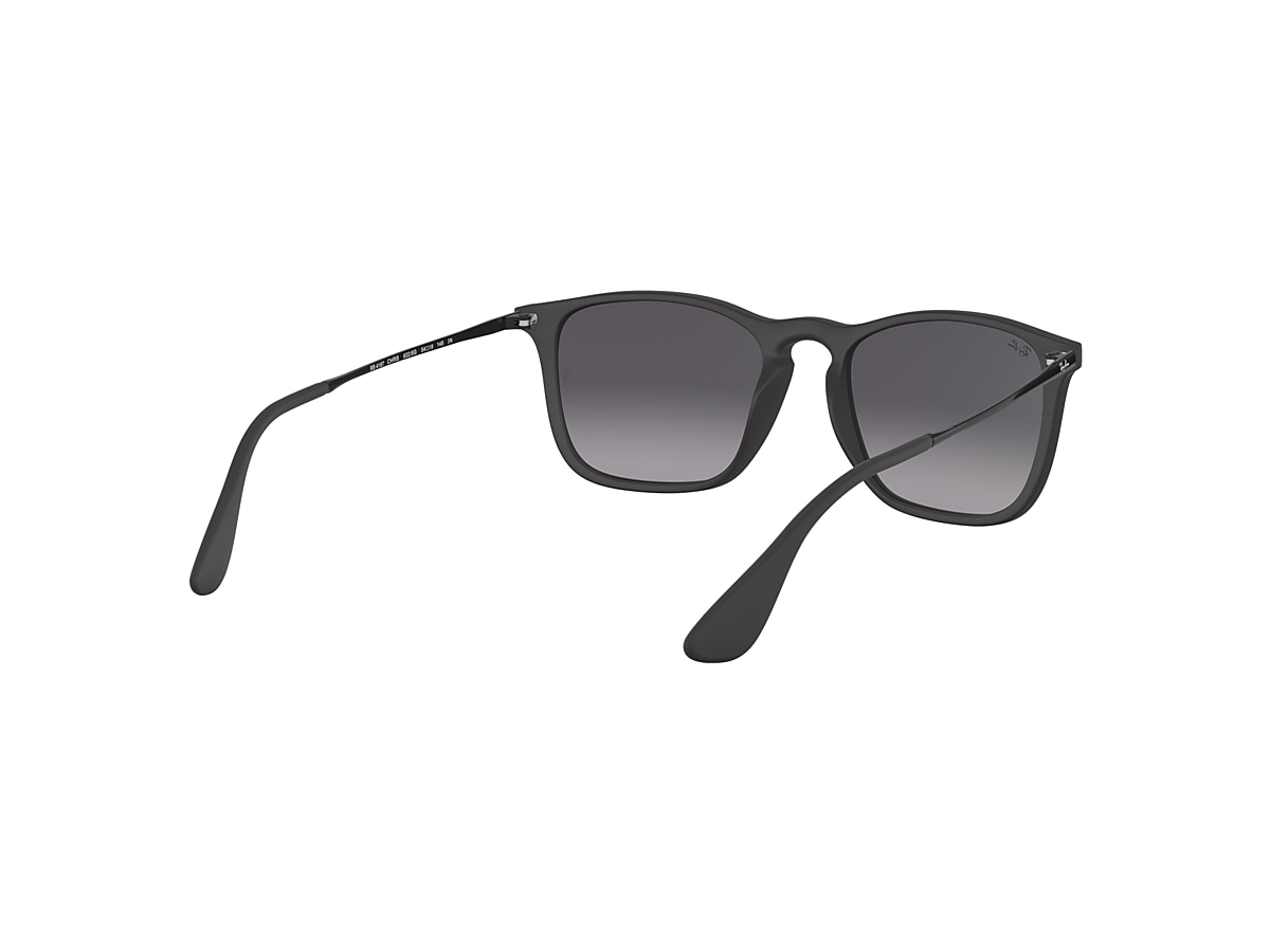 Actor ampliar busto CHRIS Sunglasses in Black and Grey - RB4187 | Ray-Ban® US