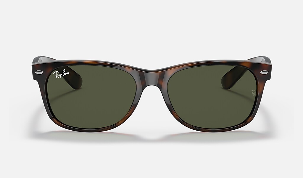 New Wayfarer Classic Sunglasses in Tortoise and Green | Ray-Ban®