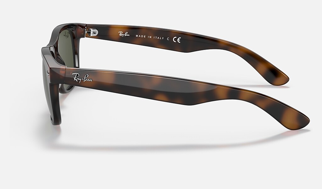 Onmogelijk Verst Bevestigen aan New Wayfarer Classic Sunglasses in Tortoise and Green | Ray-Ban®