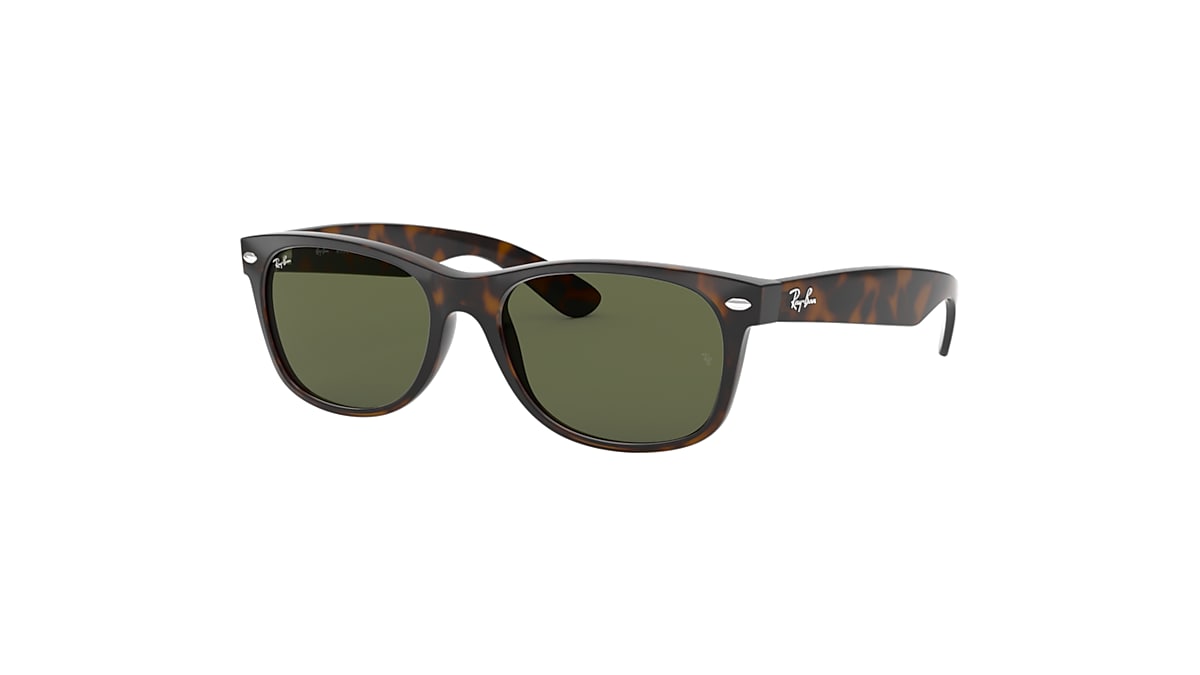 New Wayfarer Classic Sunglasses in Tortoise and Green | Ray-Ban®