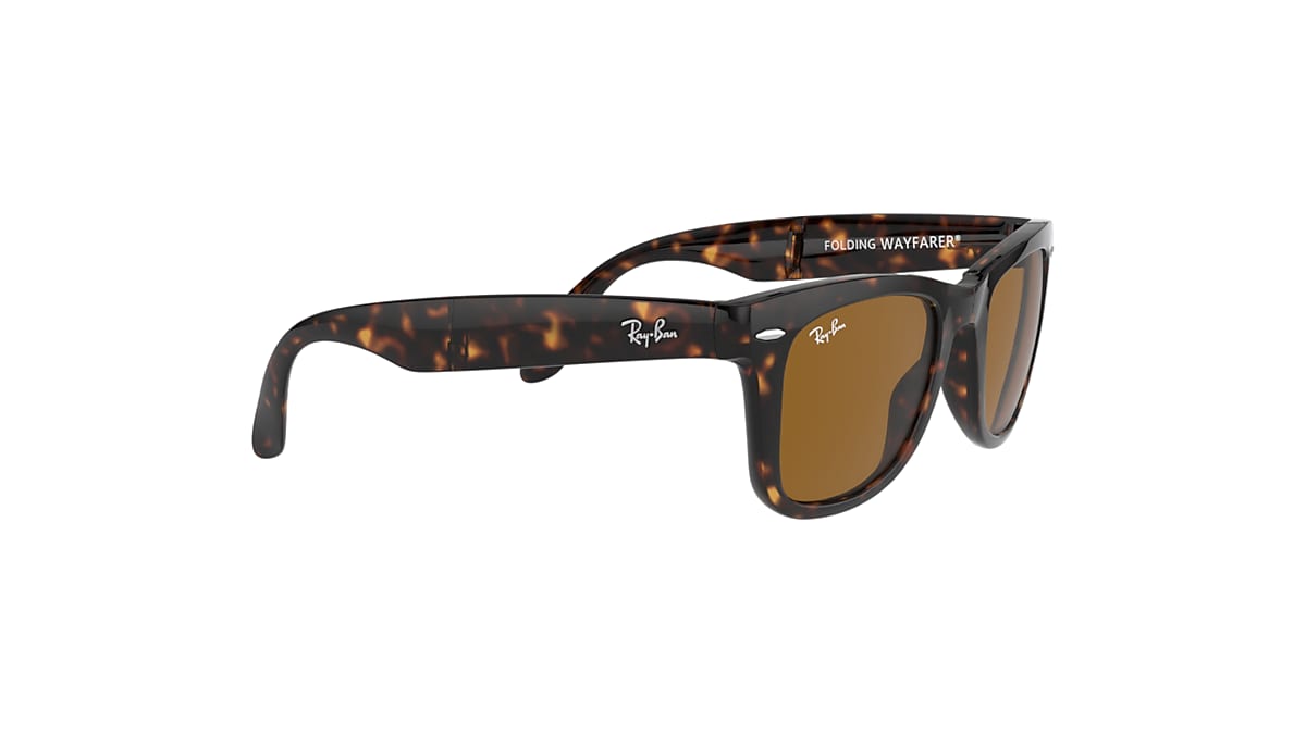 Wayfarer Folding Classic Sunglasses in Tortoise and Brown - Ray-Ban