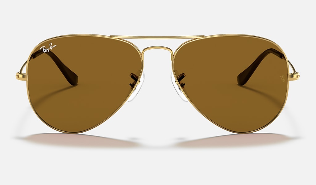 gat kruipen Afvoer Aviator Classic Sunglasses in Gold and Brown | Ray-Ban®