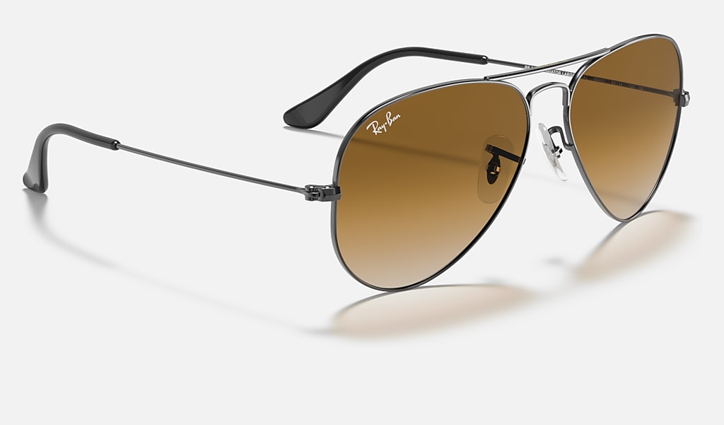 Aviator Gradient Sunglasses in Gunmetal and Light Brown | Ray-Ban®