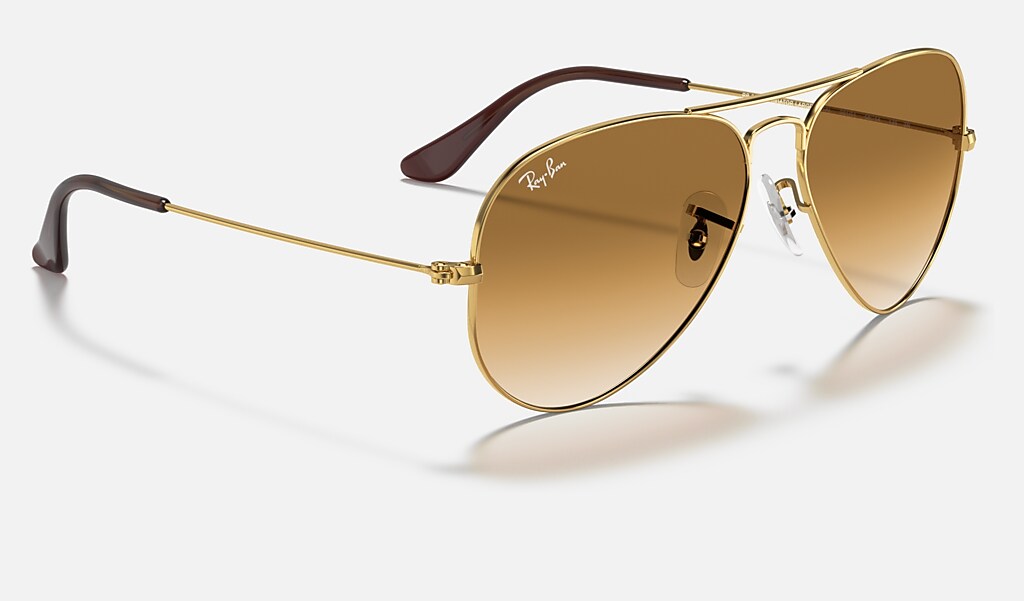 Ondoorzichtig Huisje Vermelding Aviator Gradient Sunglasses in Gold and Light Brown | Ray-Ban®