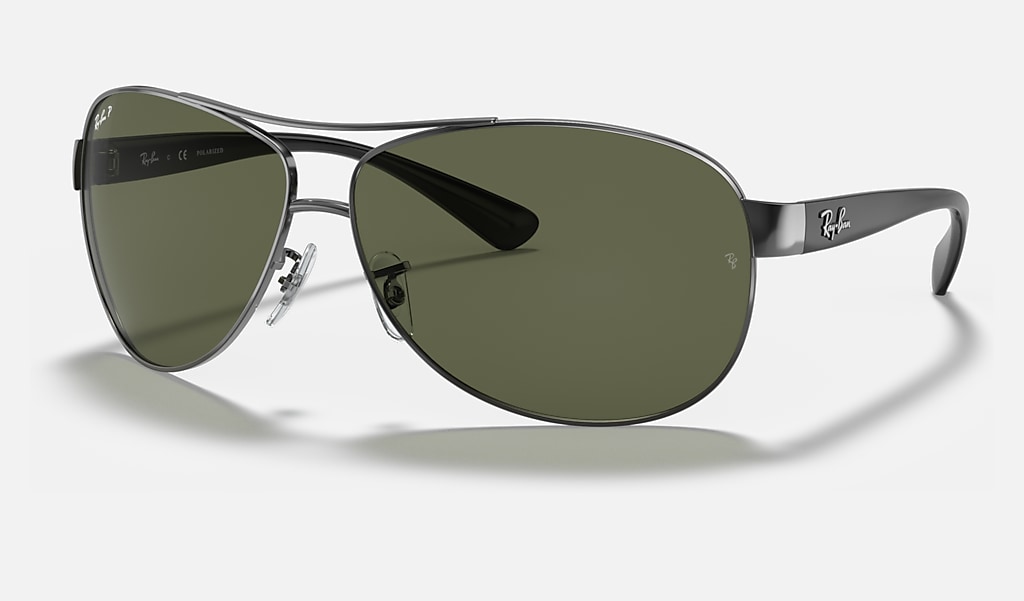 Sunglasses and Green | Ray-Ban®