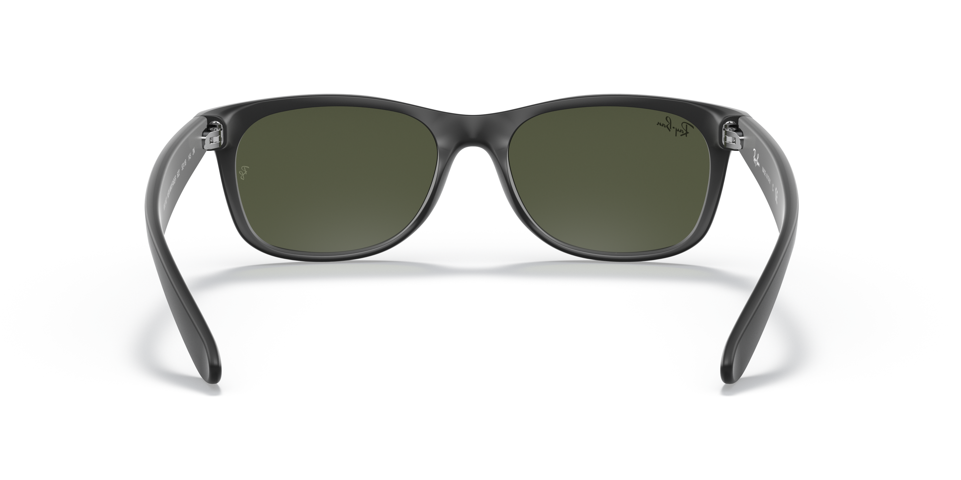 New Wayfarer Classic Sunglasses in Rubber Black and Green | Ray-Ban®