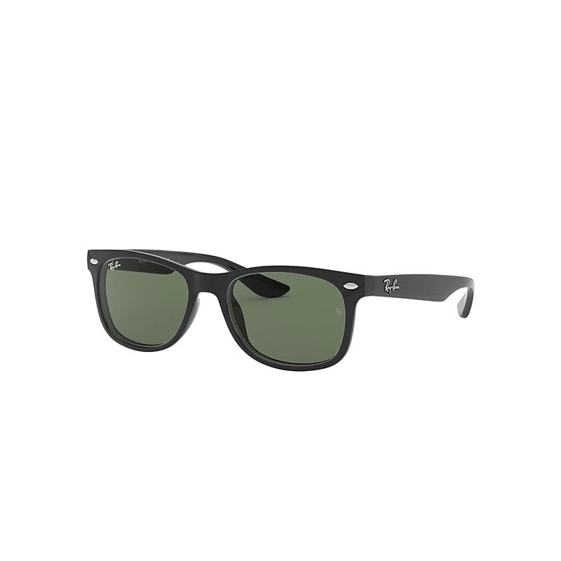 Ray-Ban New Wayfarer Kids Sunglasses Black Frame Green Lenses 47-15