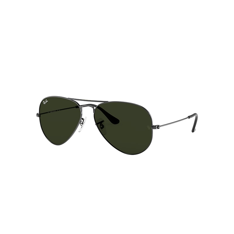 Óculos de Sol Ray-Ban estilo aviator.