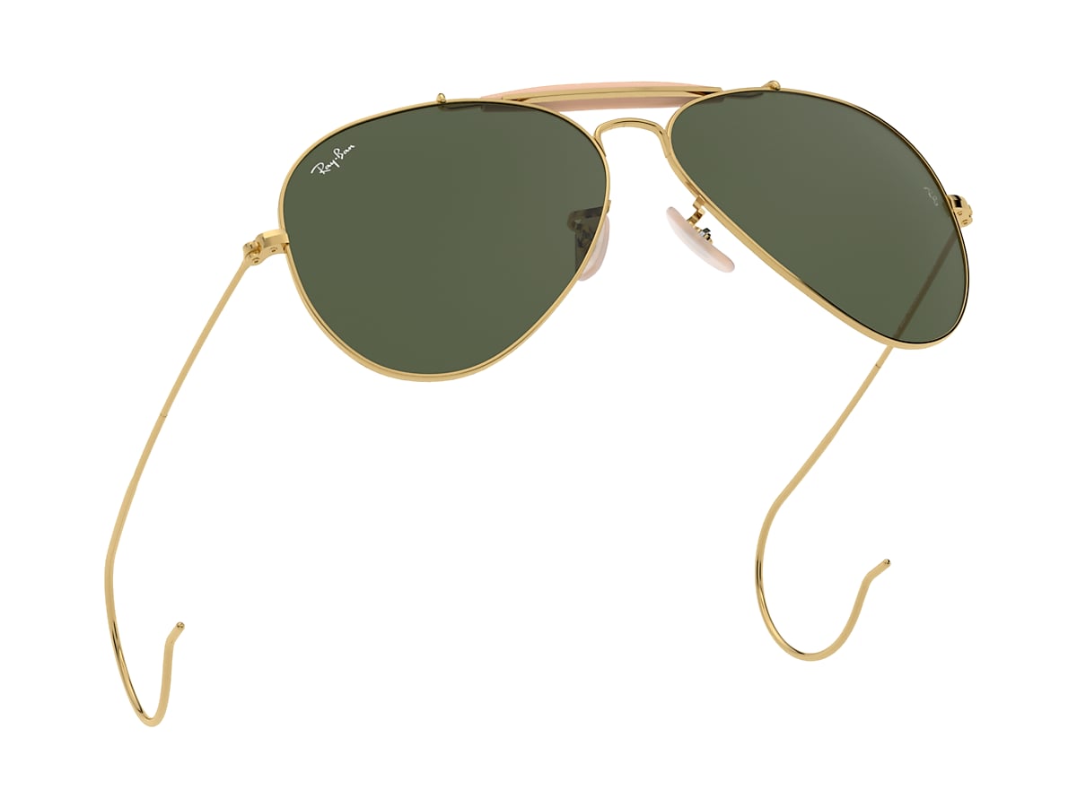 Outdoorsman Sunglasses and Green Ray-Ban®
