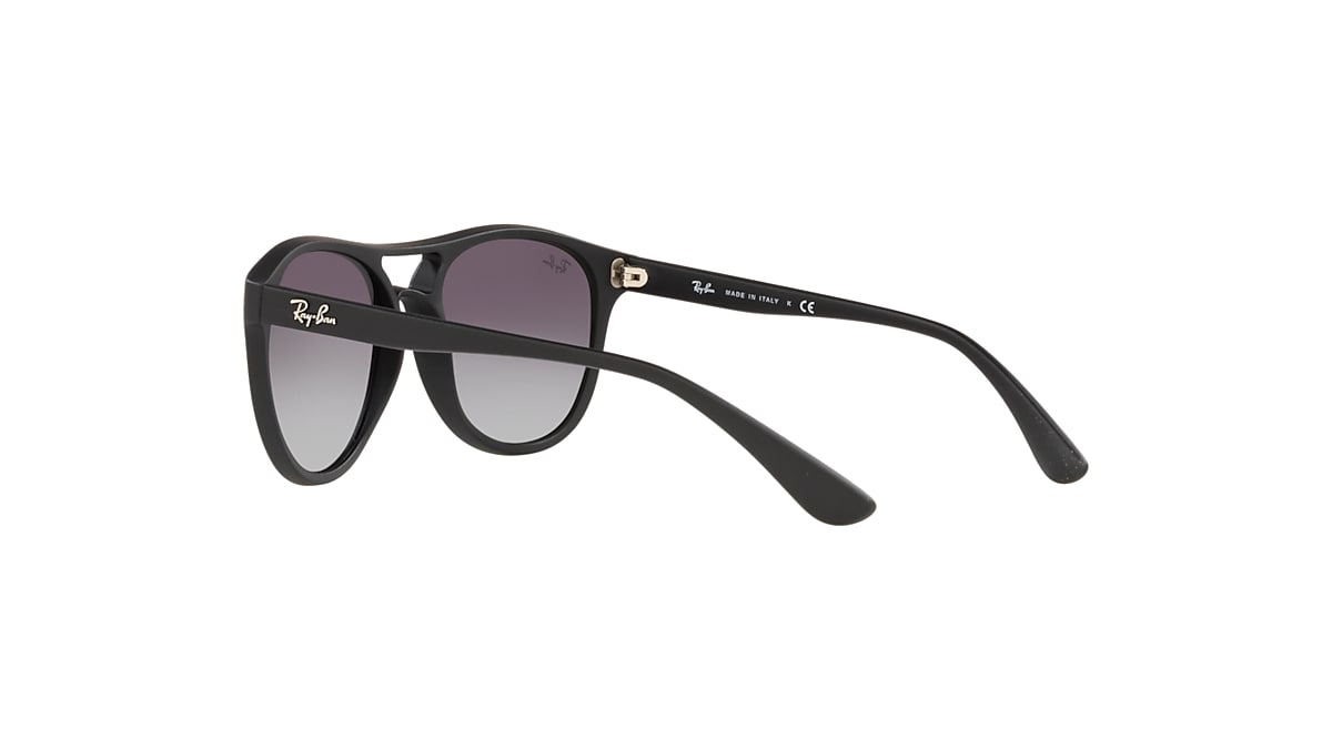 Brad Sunglasses in Black and Grey | Ray-Ban®