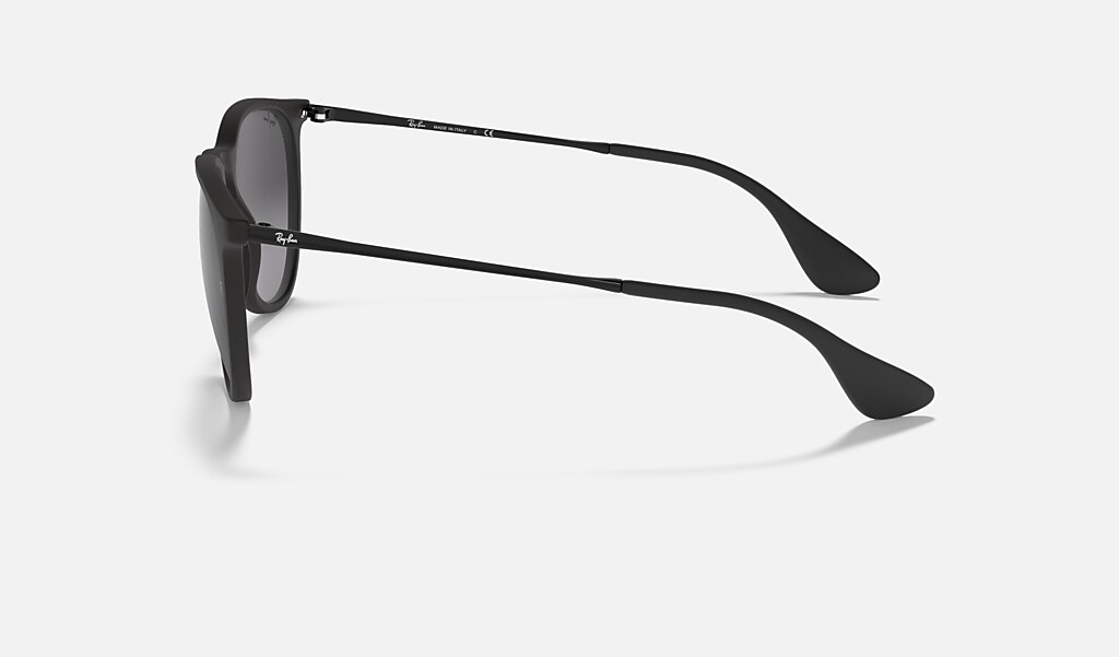 Erika Classic Sunglasses in Black and Grey | Ray-Ban®