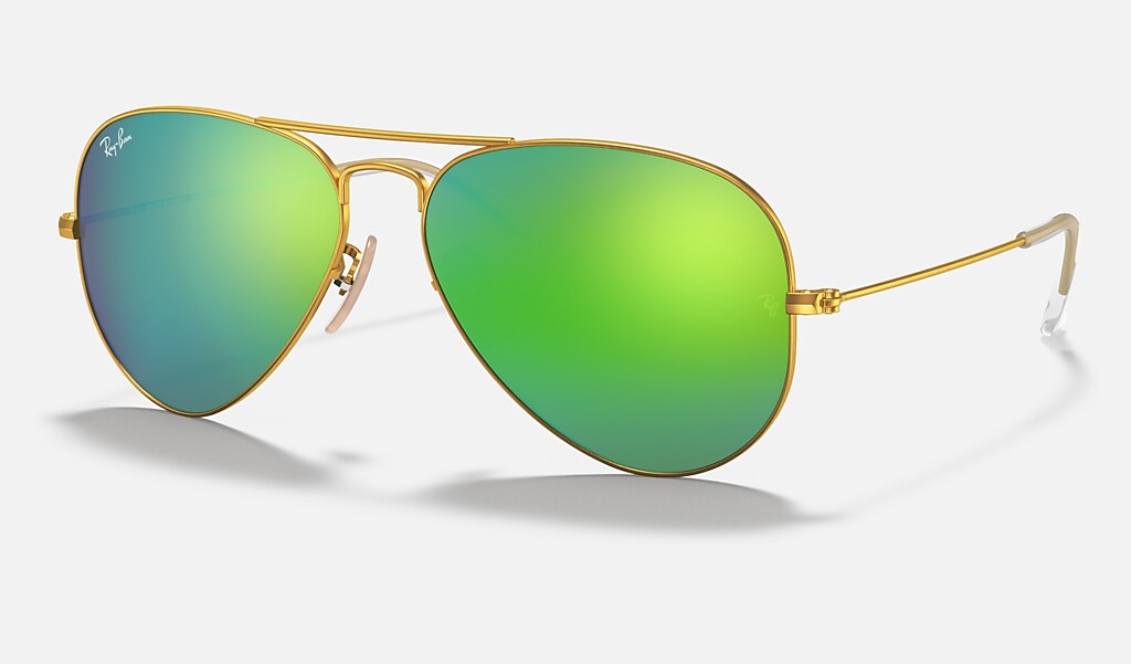 Zee Pardon Tranen Aviator Flash Lenses Sunglasses in Gold and Green | Ray-Ban®