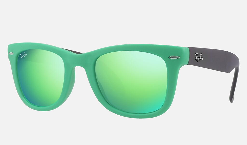 Wayfarer Folding Flash Lenses Sunglasses in Green and Green | Ray-Ban®