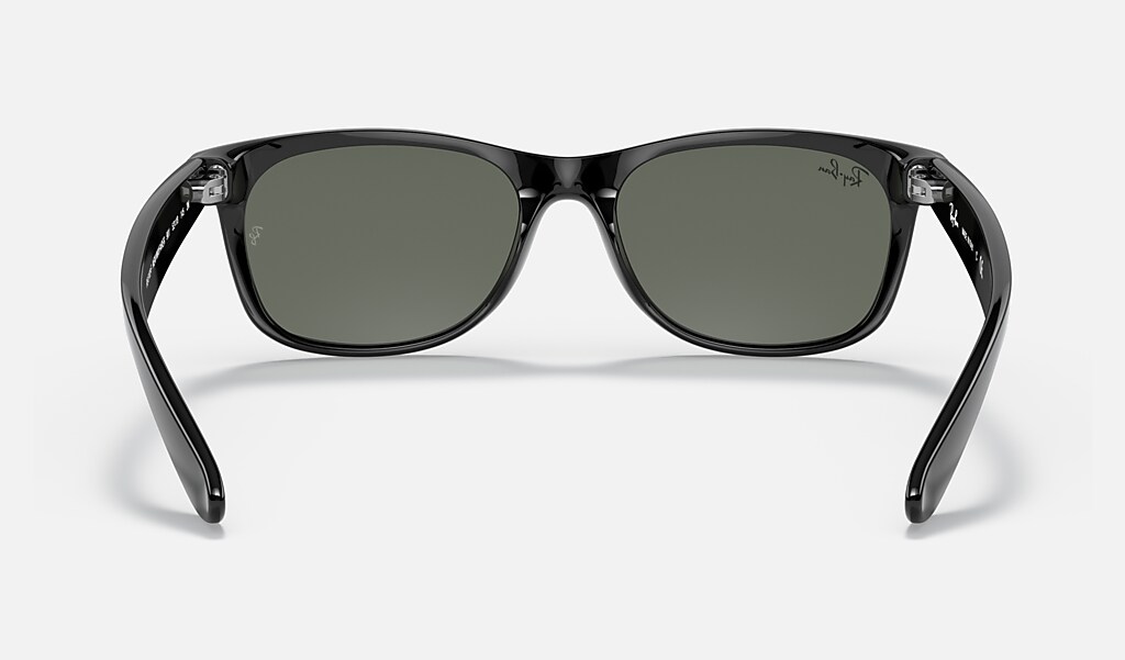 New Wayfarer Classic 搭黑色的绿色- RB2132F | Ray-Ban® 雷朋