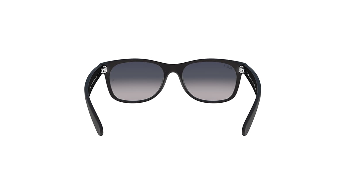 レイバン公式ストア】 Ray-Ban® NEW WAYFARER MATTE サングラス