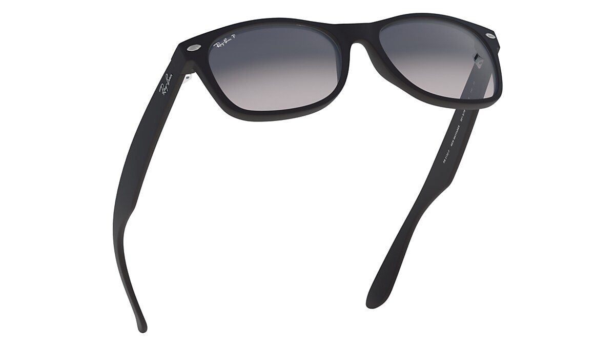 Ray-Ban New Wayfarer ORB2132F ブラック NEW WAYFARER CLASSIC Sunglasses in Black and Pink - RB2132F