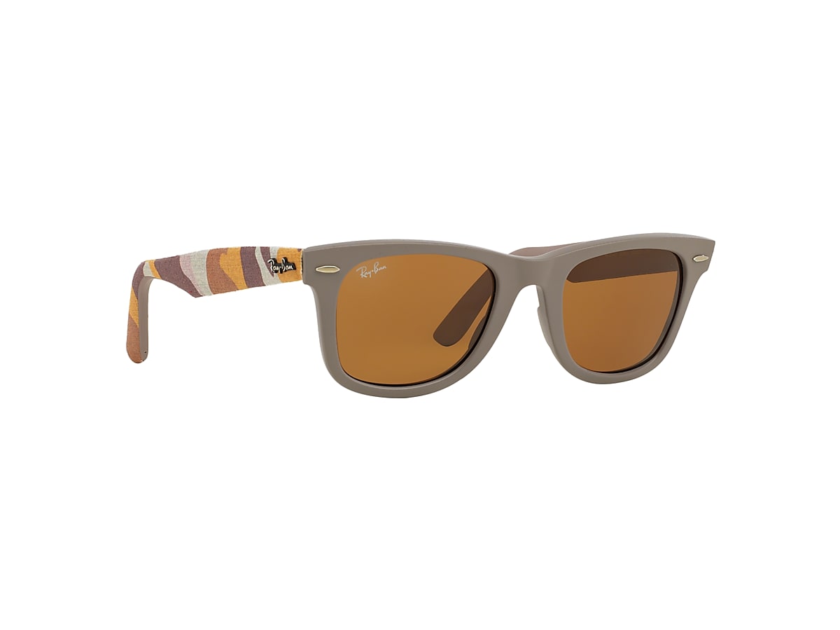 Original Wayfarer Urban Camouflage Sunglasses in Matte Beige and Brown | Ray -Ban®