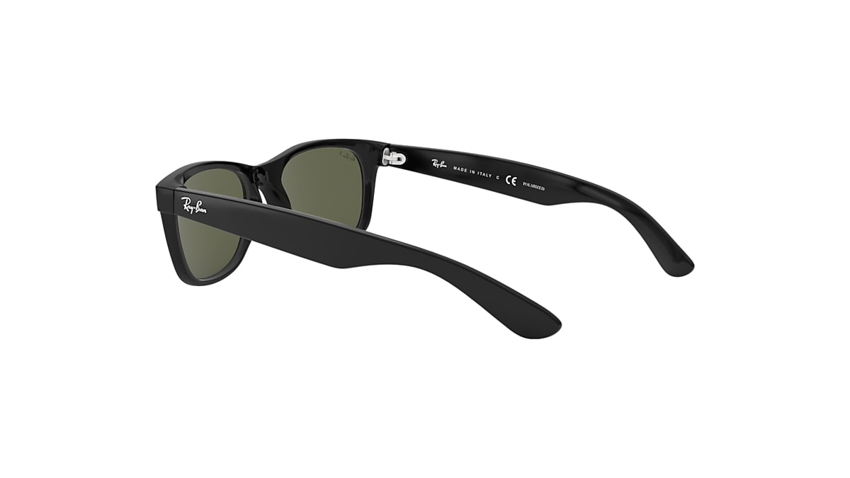 NEW WAYFARER CLASSIC Sunglasses in Black and Green - RB2132F | Ray