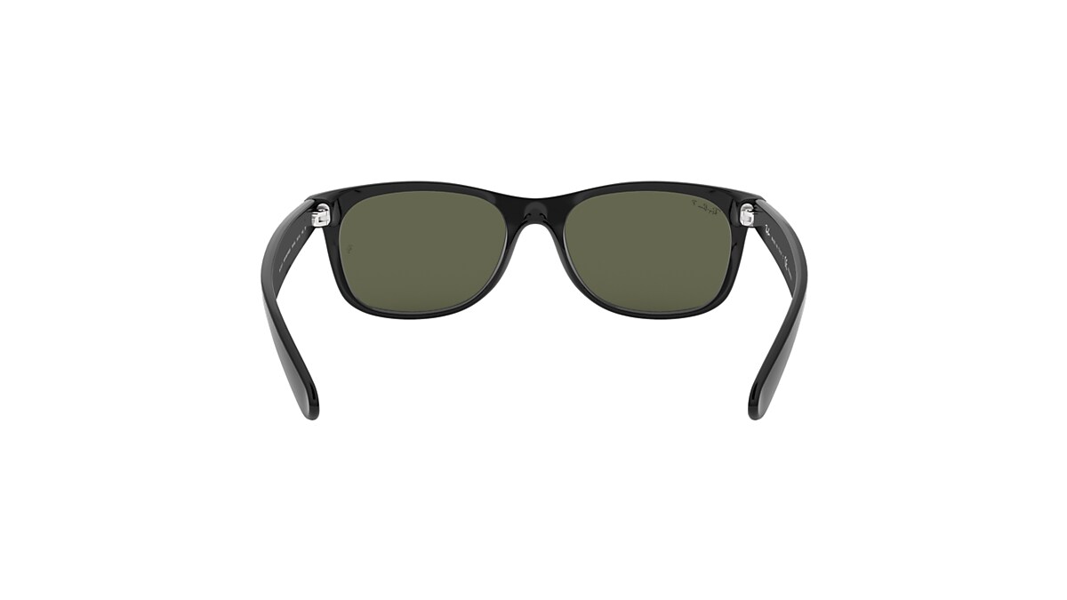 NEW WAYFARER CLASSIC Sunglasses in Black and Green - RB2132F | Ray 