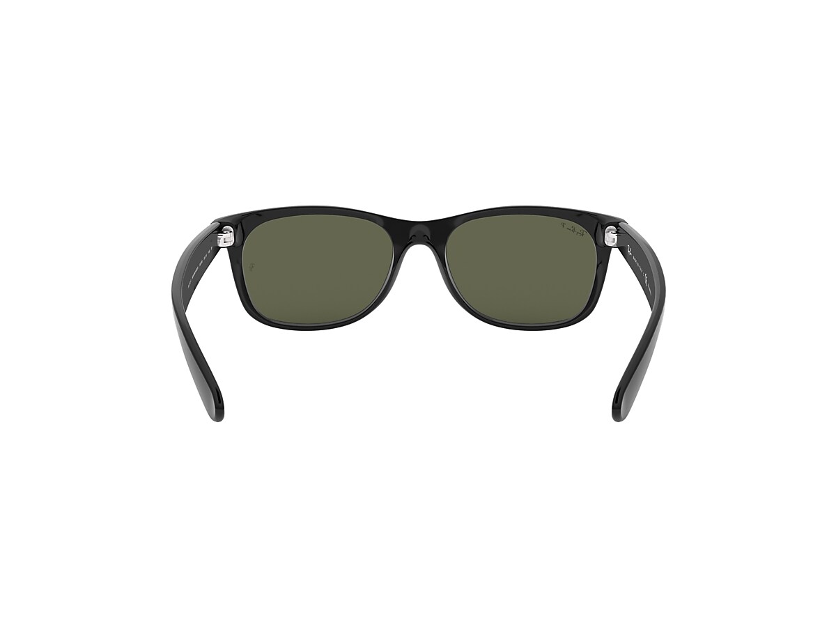 Ray-Ban Sunglasses New Wayfarer Classic Black Frame Green Lenses