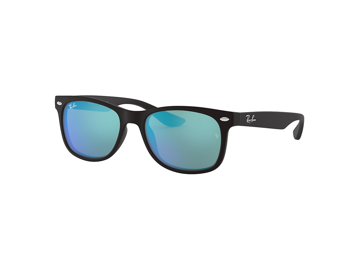 NEW WAYFARER KIDS Sunglasses in Black and Blue - RB9052S | Ray-Ban® US