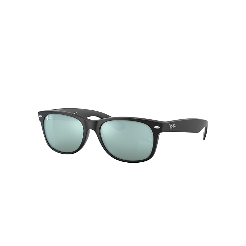 Ray-Ban New Wayfarer Flash Sunglasses Black Frame Silver Lenses 52-18
