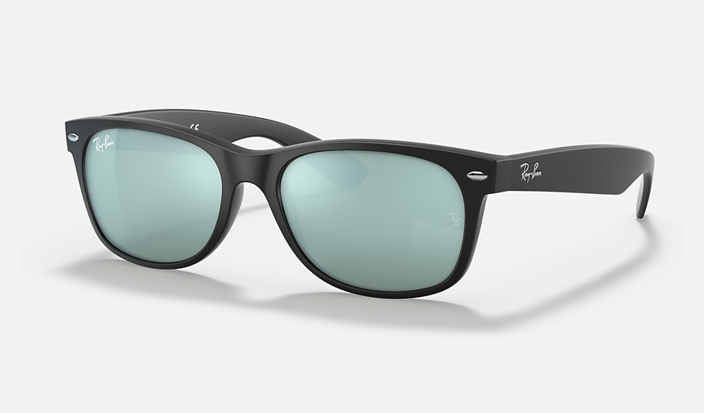New Wayfarer Flash Sunglasses in Black and Silver | Ray-Ban®