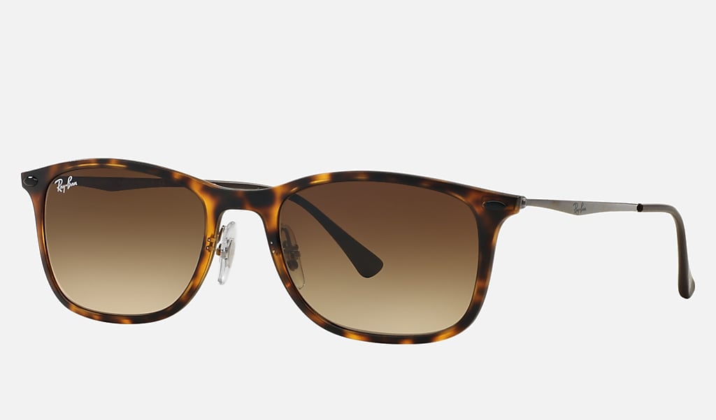New Wayfarer Light Ray Sunglasses in Tartaruga and Castanho | Ray-Ban®