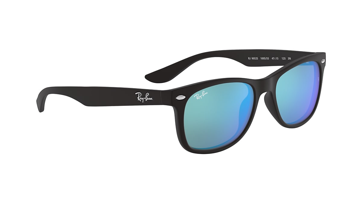 NEW WAYFARER KIDS Sunglasses in Black and Blue - RB9052S | Ray-Ban® US