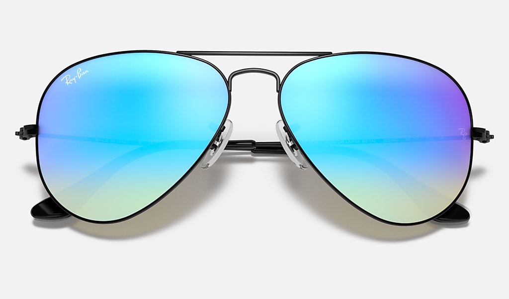 Aviator Flash Lenses Gradient Sunglasses in Black and Blue | Ray-Ban®