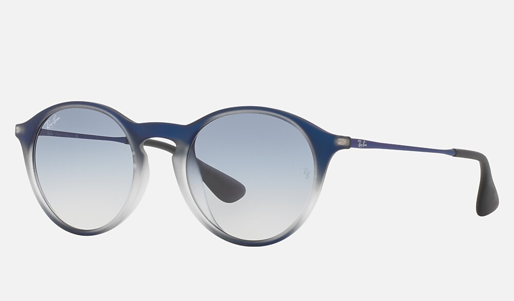 小物 Ray-Ban RB4258FCLEAR GRADIENT LIGHT BLUE Blue Sunglasses in Clear Gradient Light Blue and RB4243F - RB4243F