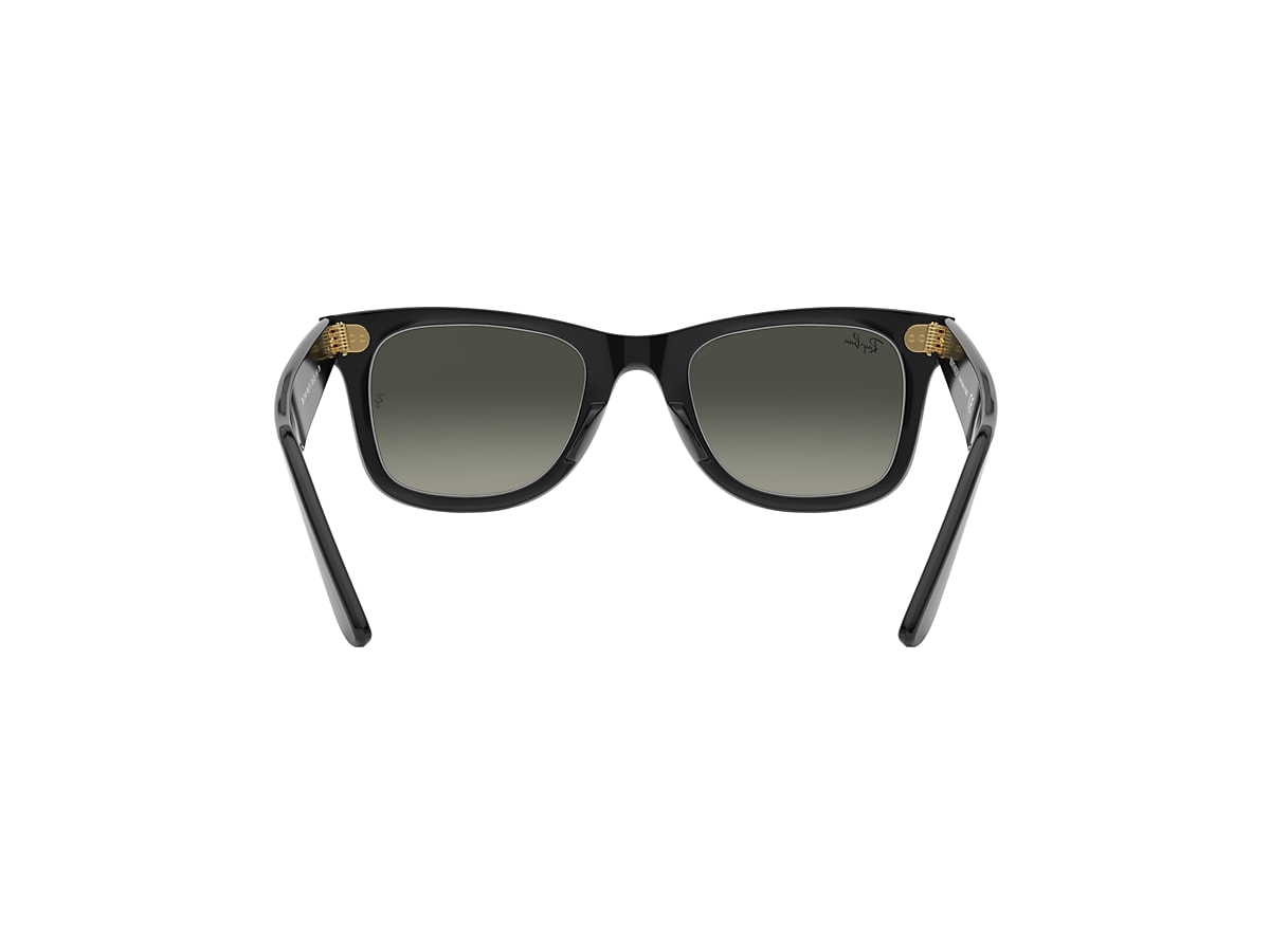 ORIGINAL WAYFARER @COLLECTION Sunglasses in Black and Grey