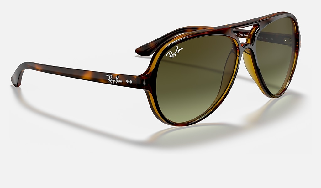 Cats 5000 Classic Sunglasses in Light Havana and Green | Ray-Ban®