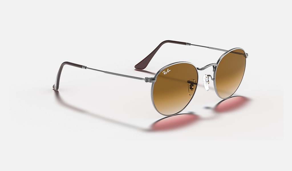 Round Flat Lenses Sunglasses in Gunmetal and Light Brown | Ray-Ban®