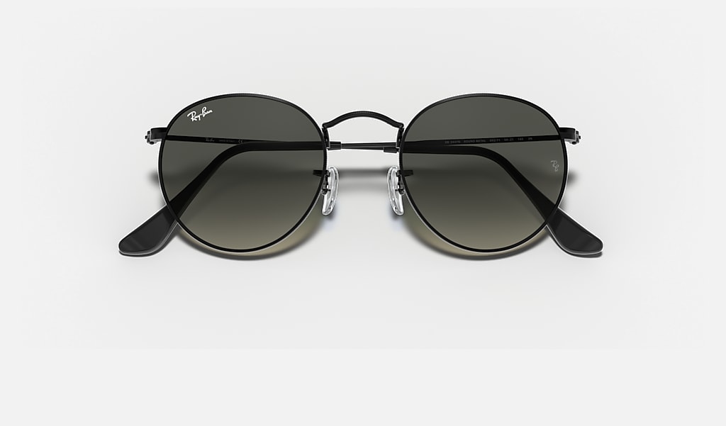 Round Flat Lenses Sunglasses in Black and Grey | Ray-Ban®