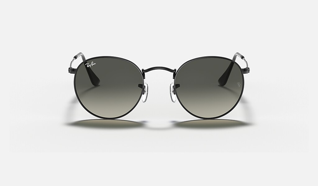 rechtdoor fiets rust Round Flat Lenses Sunglasses in Black and Grey | Ray-Ban®