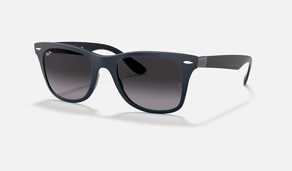 bygning Ups Sanselig Wayfarer Liteforce Sunglasses in Blue and Grey | Ray-Ban®