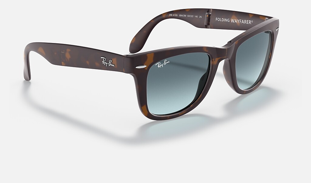 Wayfarer Folding Gradient Sunglasses in Tortoise and Blue | Ray-Ban®