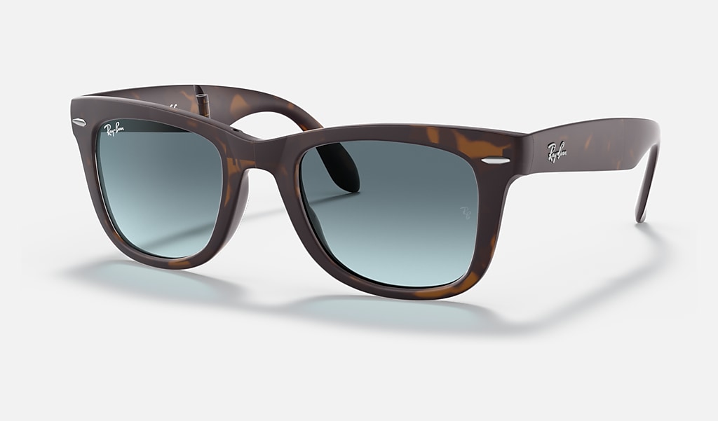 Wayfarer Folding Gradient Sunglasses in Tortoise and Blue | Ray-Ban®
