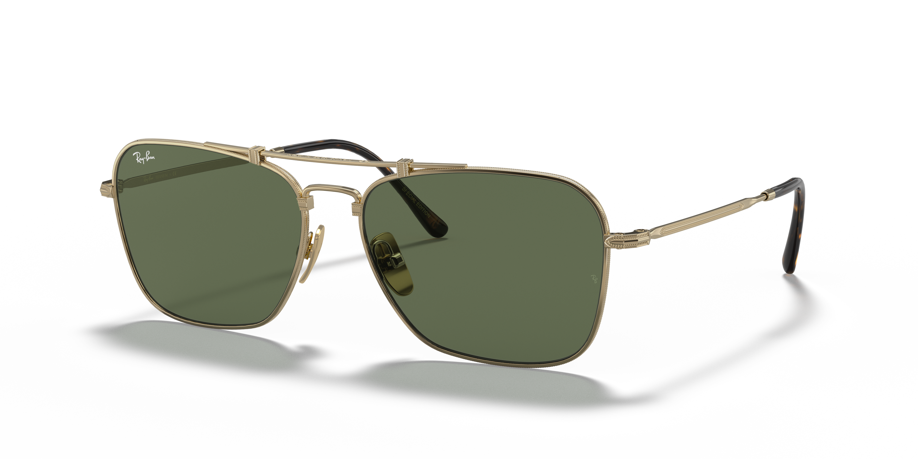 Occhiali da Sole Caravan Titanium in Oro e Verde | Ray-Ban®