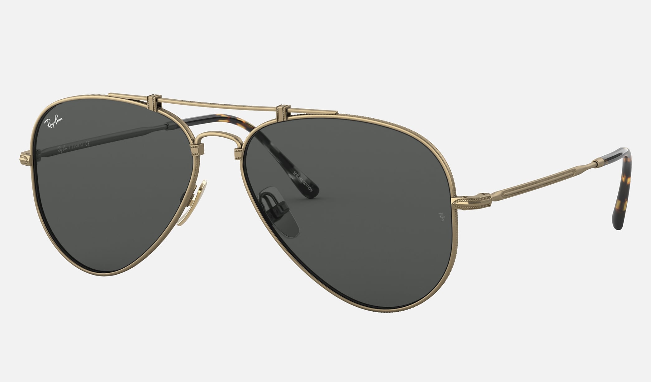 Ray Ban Rb8125 58 14 0rb8125m Aviator Titanium サングラス Ray Ban レイバン公式オンラインストア 日本