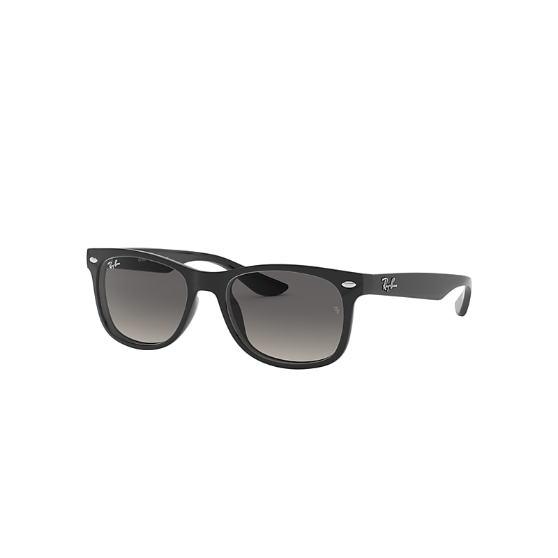 Ray-Ban New Wayfarer Kids Sunglasses Black Frame Grey Lenses 47-15