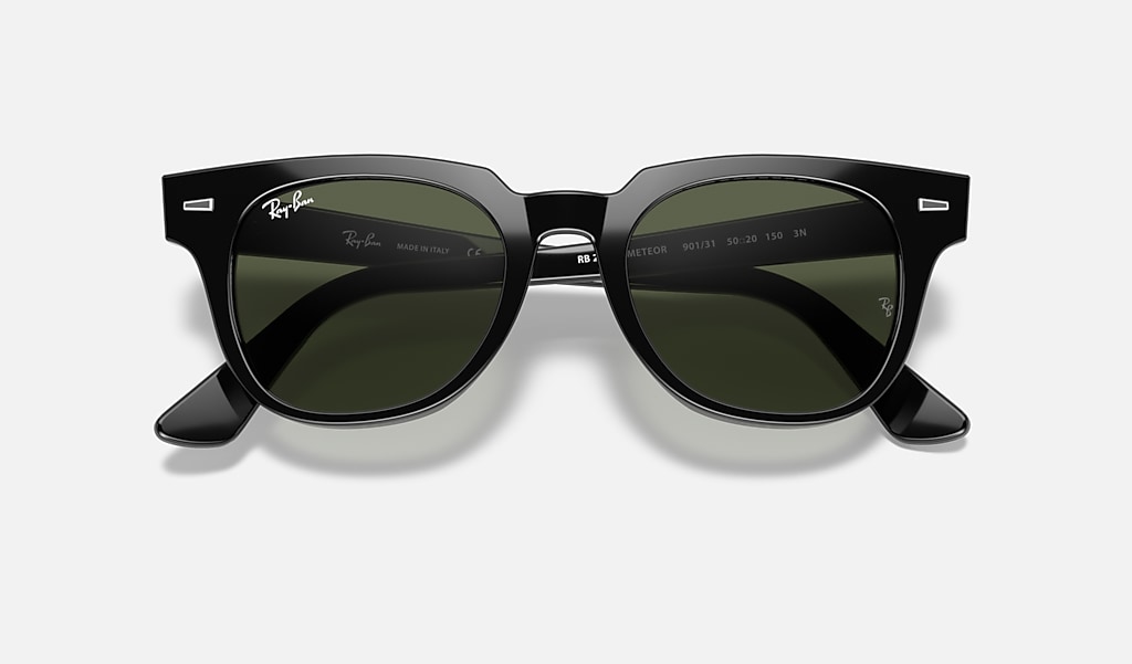 ability live Mandated Meteor Classic Sunglasses in Black and Green | Ray-Ban®