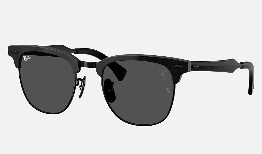 入手困難Ray Ban フェラーリコラボ品入荷‼️ RB3807M 黑色上點綴拉絲黑搭深灰色的RB3807M SCUDERIA FERRARI