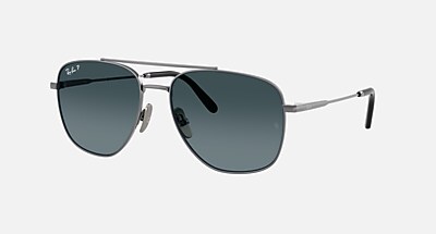 ろびん WILLIAM TITANIUM Sunglasses in Black and Polar Black