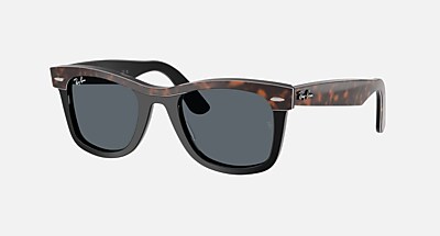 WAYFARER STREET NEAT Sunglasses in Red On Black and Clear Gradient