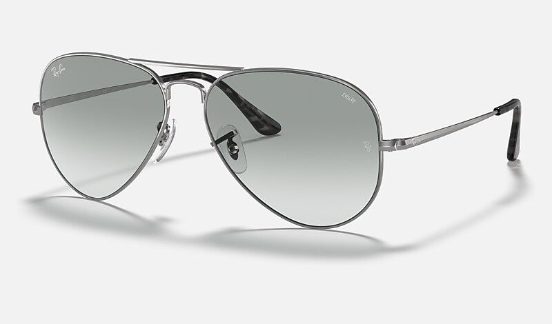 Les lunettes de soleil RB3689 WASHED EVOLVE en Argent et Bleu