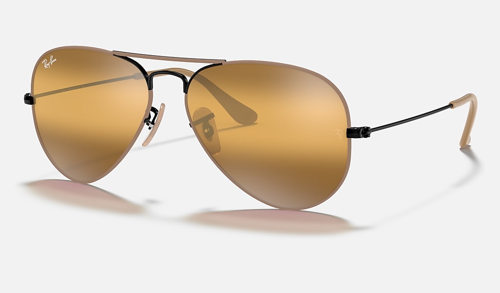Aviator Mirror Sunglasses in Beige On Black and Yellow | Ray-Ban®