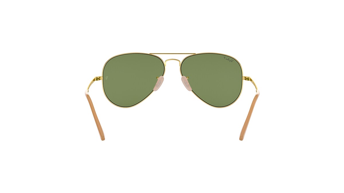 Ray ban 2024 green sunglasses